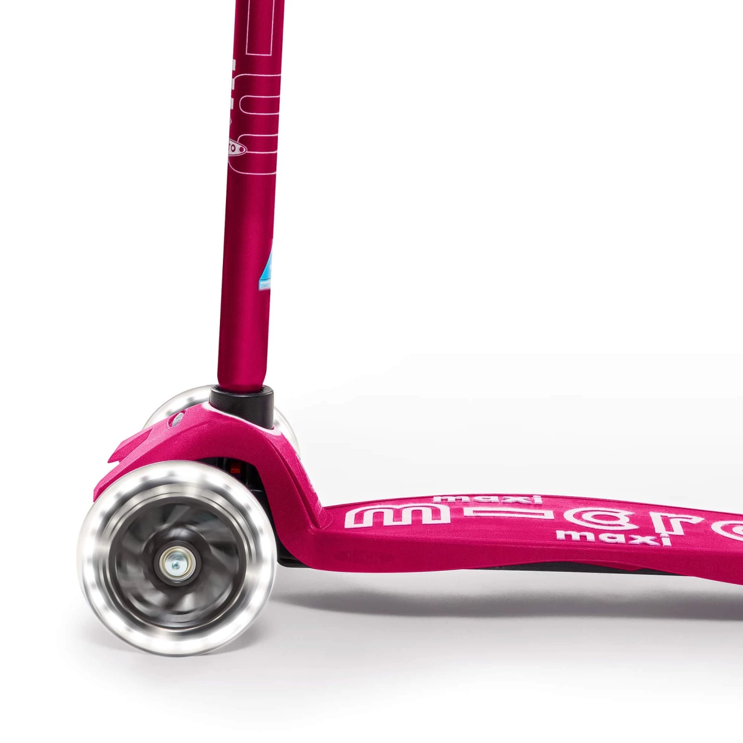 Maxi Micro Deluxe LED Scooter - Pink 5 Maxi Micro Deluxe LED Scooter - Pink - Image 5