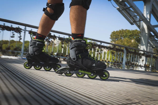 Rollerblade Zetrablade Elite Skates - Black/Lime 4 Rollerblade Zetrablade Elite Skates - Black/Lime - Image 4